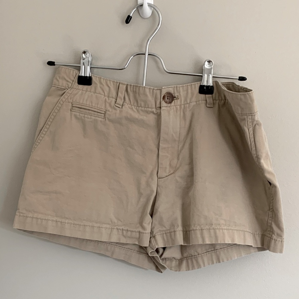GAP Khaki 3in Shorts